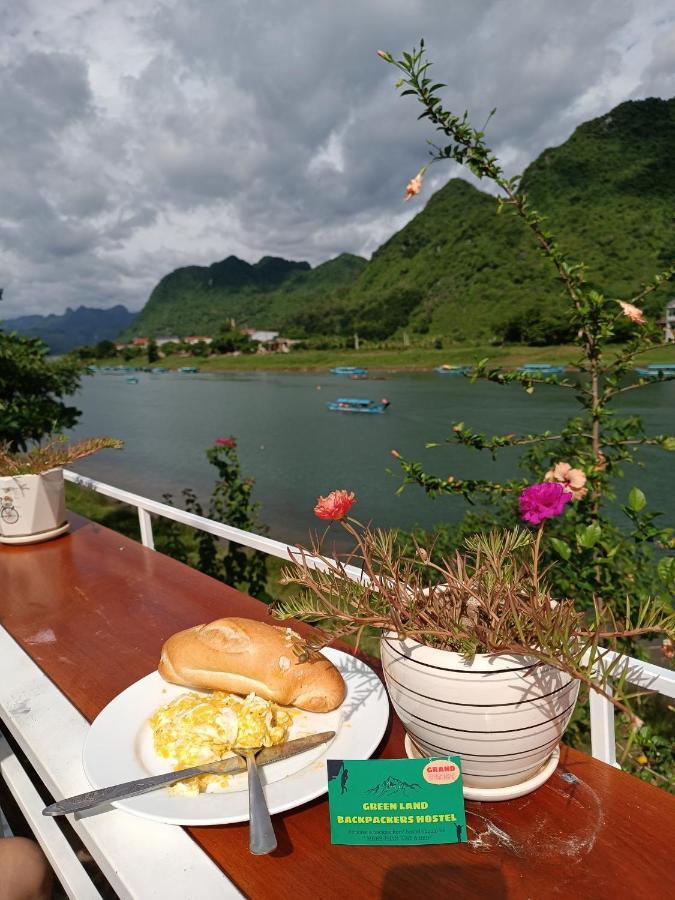 Yolo Pool Bar Villas & Garden Restaurant Фонг Нха Екстериор снимка