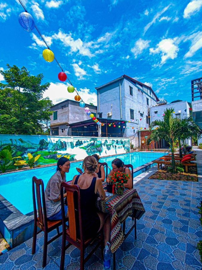 Yolo Pool Bar Villas & Garden Restaurant Фонг Нха Екстериор снимка